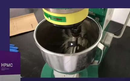 ¿Qué significan C1, C2, T, E y S en adhesivo de azulejo?